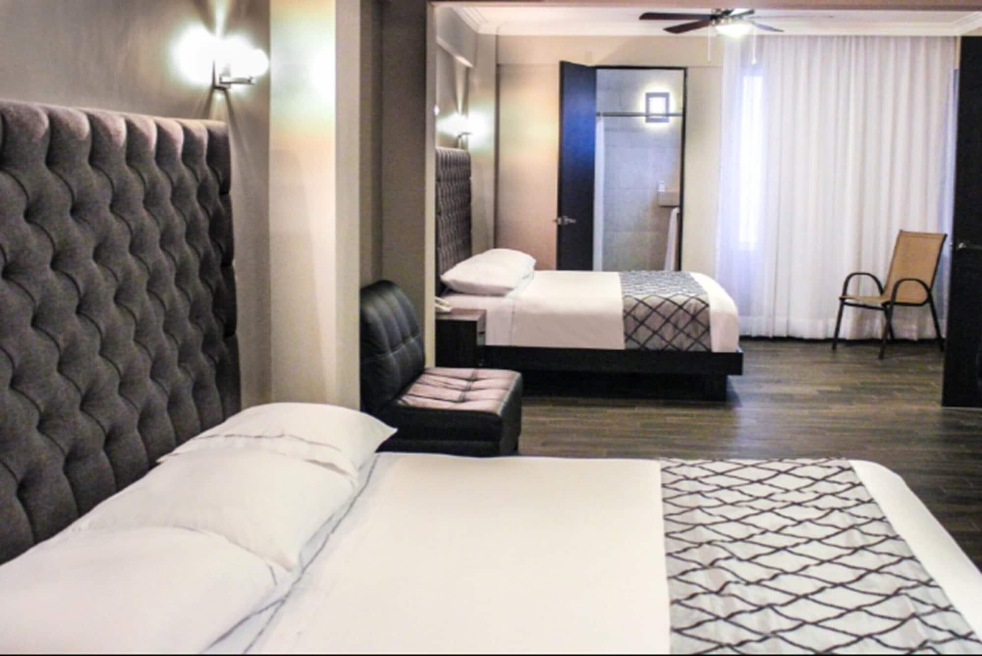 Hotel Senorial Platino León Exteriör bild