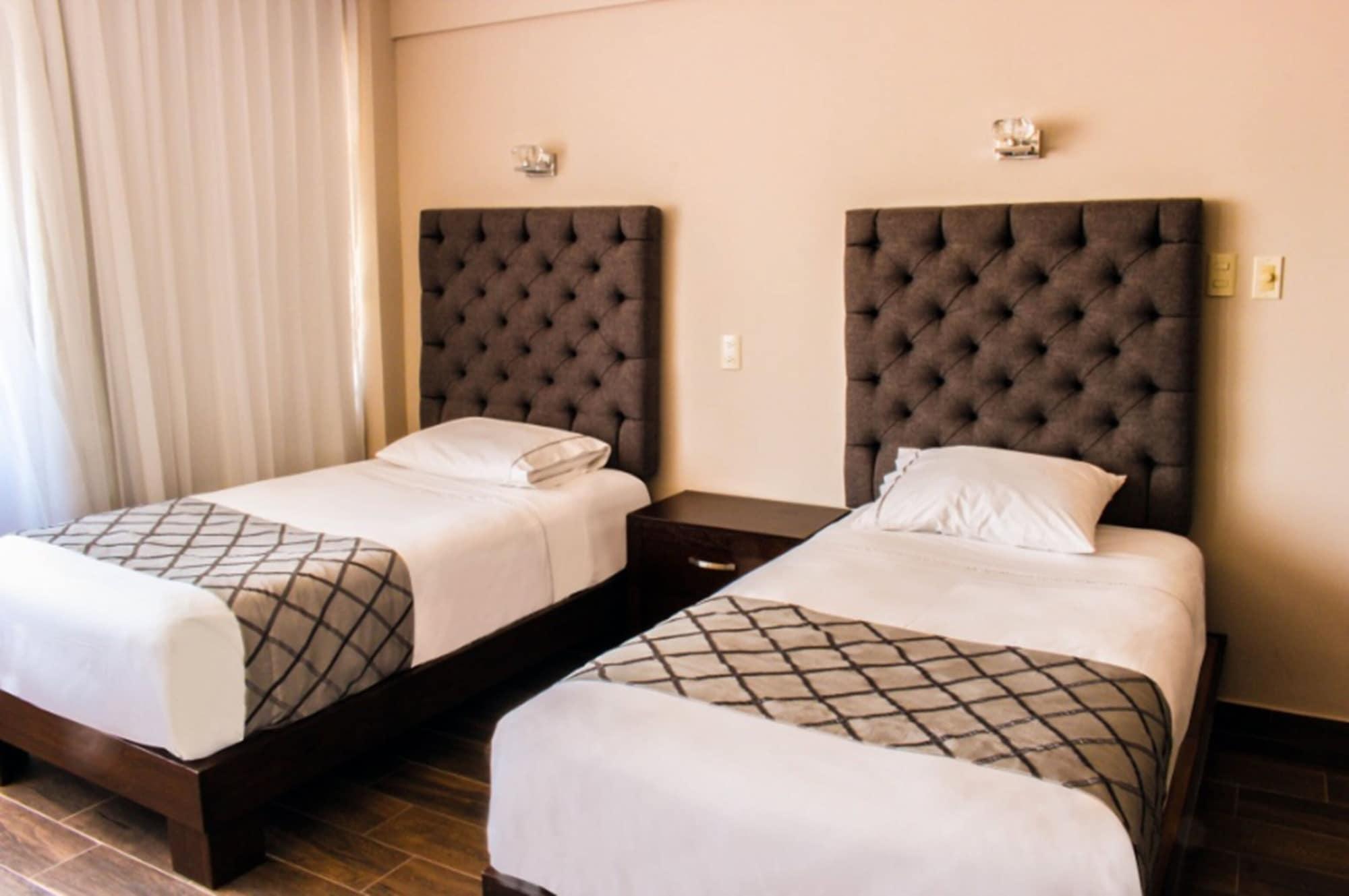 Hotel Senorial Platino León Exteriör bild