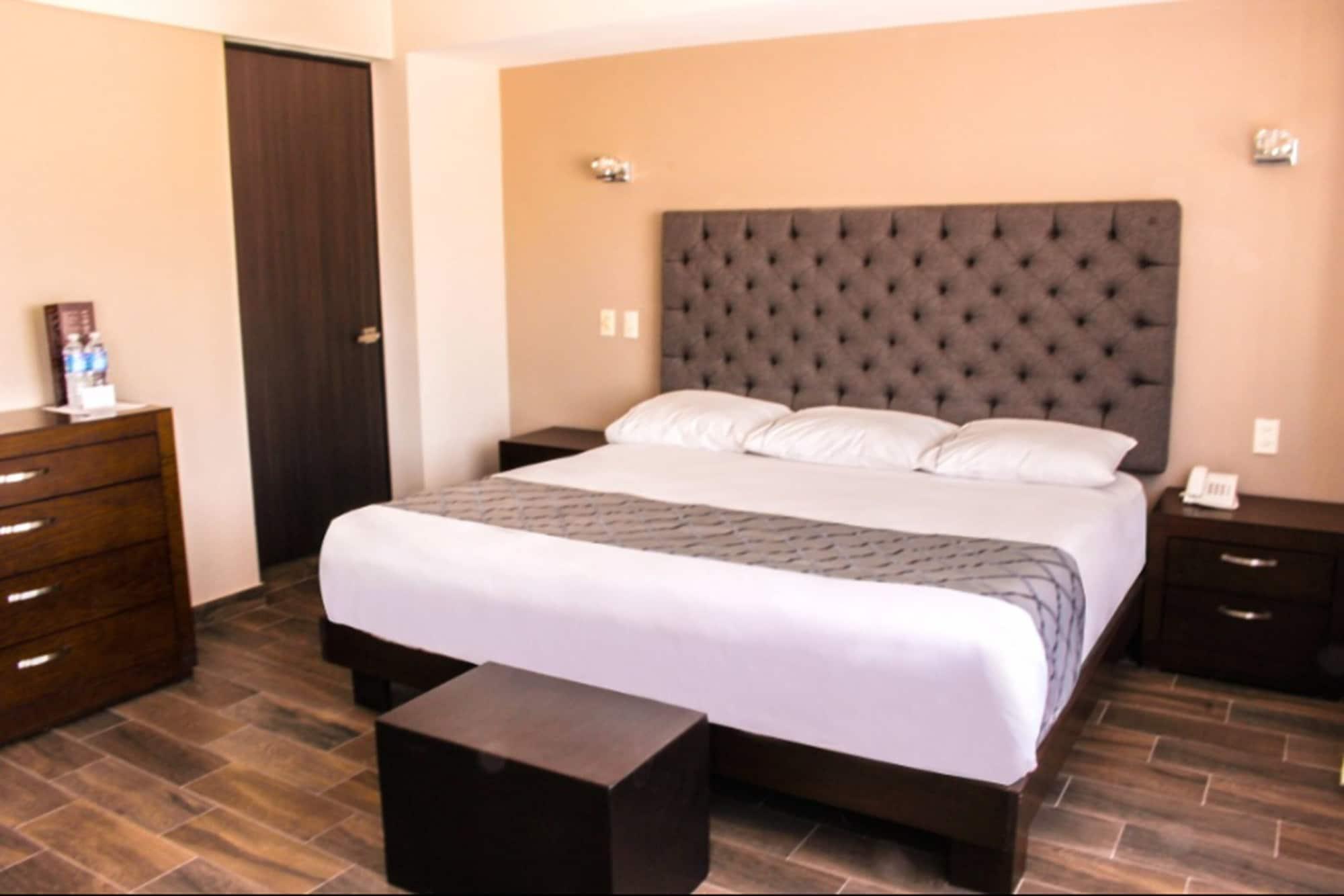 Hotel Senorial Platino León Exteriör bild